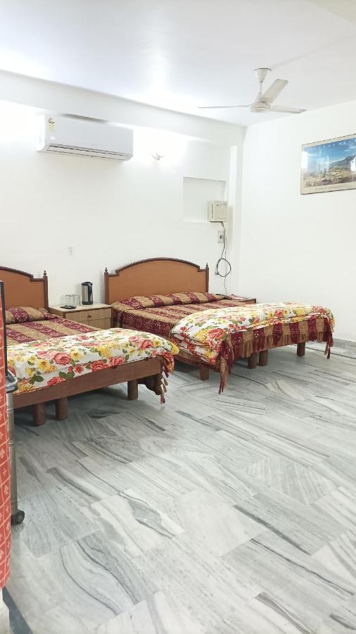 Hotel Siddharth Dehradun Eksteriør billede