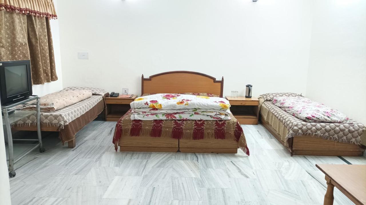 Hotel Siddharth Dehradun Eksteriør billede